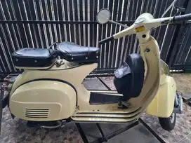 Dijual Vespa Super VBC 1973