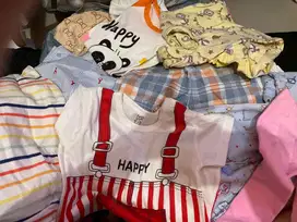 Aneka baju bayi usia 6-12 bulan