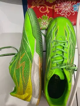 sepatu futsal specs galactica