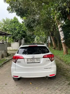 Mobil Honda HRV 2016