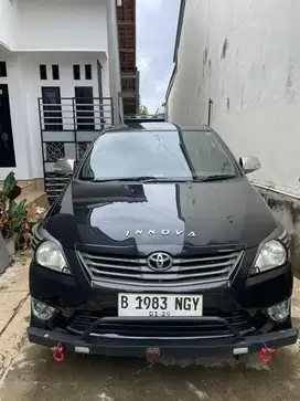 Di jual inova 2.0 E A/T