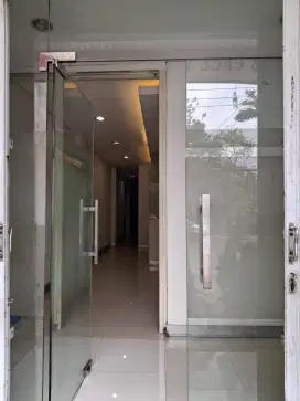 *Dijual Ruko*

 *Jl Raya Jemursari*

*Siap pakai*