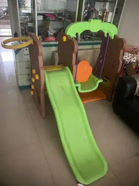 Perosotan ayunan anak masih bagus