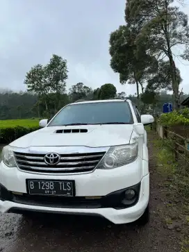 JUAL FORTUNER VNT TRD 2012 DIESEL MATIC