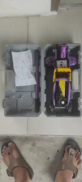 Dongkrak mobil 2ton + jack stand 3 ton