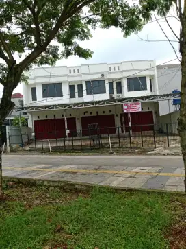 DI JUAL DI SEWAKAN 3 UNIT RUKO