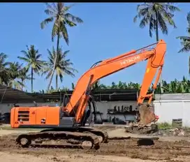 Excavator hitachi zx200 5g tahun 2019 original