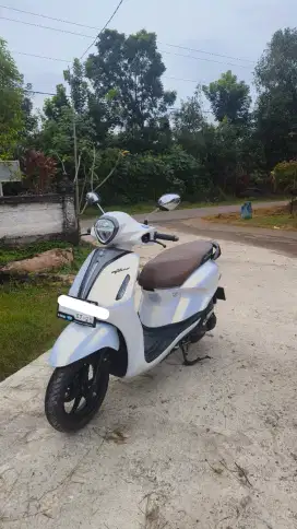 Yamaha grand filano hybrid