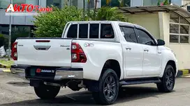 Hilux V 4x4 AT Facelift NIK 2023 Full Spec Electric Seat