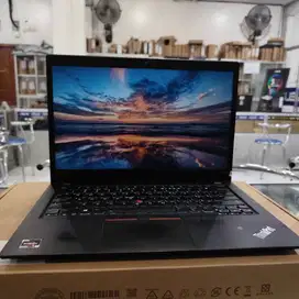 Lenovo Thinkpad T495s Ryzen 5 Pro 16GB/256GB Touchscreen Vega 8 2GB