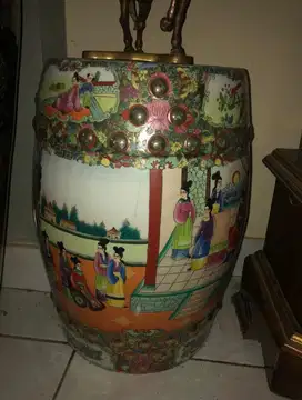Guci keramik duduk antik langka