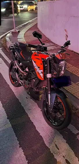 KTM DUKE 200 Orange Black