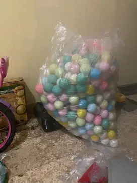 Mandi bola bola