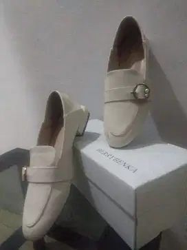 Sepatu Wanita Bershka