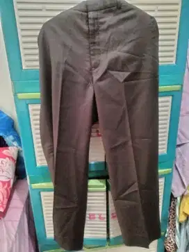 Celana bahan pria