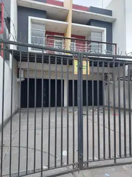 Disewakan Cepat & Strategis Ruko Gandeng 2 di Pondok Gede Bekasi