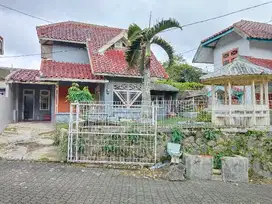 Villa Murah Strategis di Puncak Cipanas
