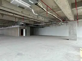 Sewa Kantor Lokasi Premium 870 m2 Kondisi Bare di Treasury Tower SCBD