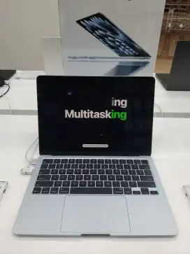 Macbook Air M4 12 256GB Garansi iBox