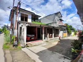 Rumah Rusak 2 Lantai Posisi Hook Dekat Tol Serang Timur
