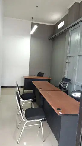 Ruang Kantor 4 - 5 Orang Bandung 3.5Juta per Bulan