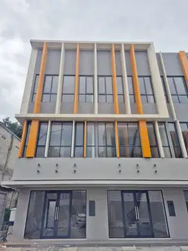 Ruko 3 lantai Posisi Hook di The Loop BSD City