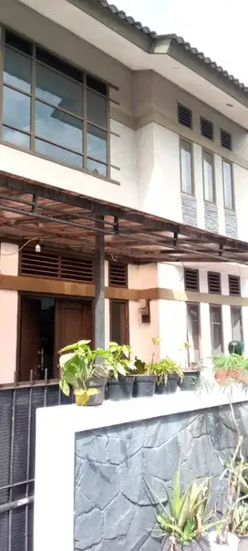 Rumah dijual di komplek riung bandung sukarnohatta