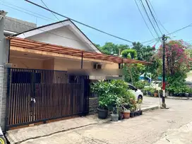 Rumah 1.5 lt, 10.5 x 15 di Muara Karang