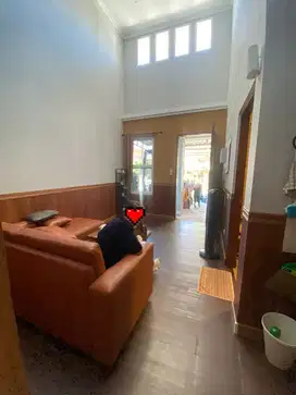 Dijual Murah Rumah 2 Lantai Parahiyangan Permata Lippo Karawaci Bagus