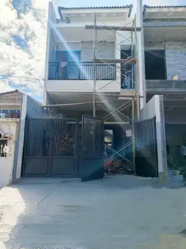 Rumah Minimalis new gress 2 Lantai nirwana eksekutif