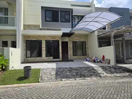 Rumah Siap Huni Bagus Harga Murah di Citraland Utama, Surabaya Barat