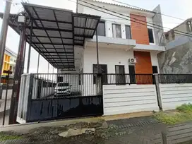 Rumah Siap Huni Greenlake Minimalis HOOK One Gate Sistem Dekat MERR