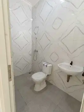 Dijual Rumah Baru 2Lt Tengah Kota Cuma 1Man Saja