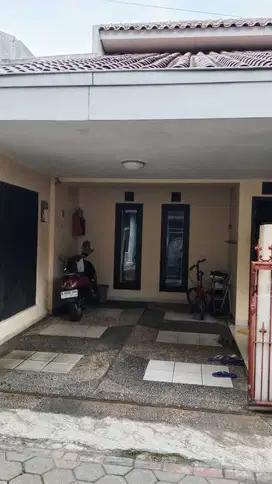 Rumah 5KT Dekat Masjid Manarul Islam di Danau Towuti Sawojajar I