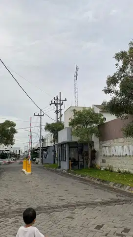 Dijual cepat rumah sertifikat SHM (Golden east kebomas)