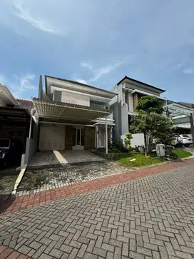 JUAL MURAH RUMAH SOUTH EMERALD CITRALAND SEMI FURNISH 2 LANTAI SHM