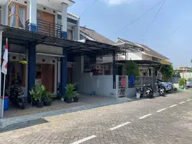 Rumah Bagus 2 Lt Cluster One Gate Dekat RS JIH Solo