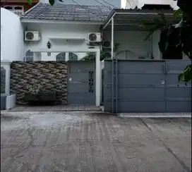 Dijual  Rumah Cantik Tytian Kencana Bekasi