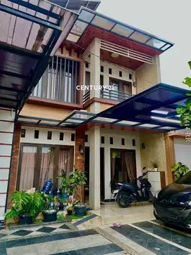 Rumah Rapi  2  Tingkat Terawat Dekat UIN Legoso Pisangan