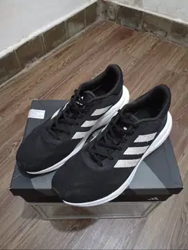 Sepatu Lari Adidas supernova 3 core black Original Lokasi B