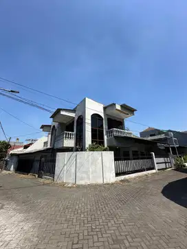 Dijual rumah posisi hook klasik Bendul merisi permai dekat plaza marin