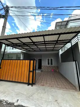 Rumah  Nyaman 2 Lantai Bagus di Sektor 1 D, Gading Serpong