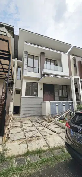 TURUN HARGA DIJUAL RUMAH MODERNLAND
