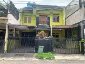 Rumah LELANG MURAH 2 lantai siap huni di Komplek Buah Batu Regency