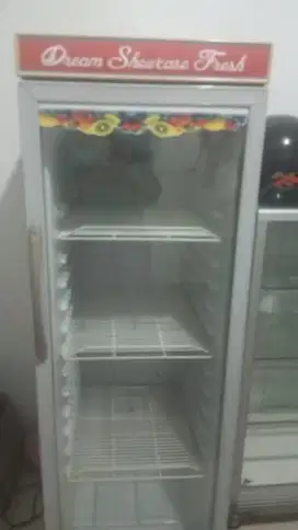 Showcase bekas (chiller )bandung, dijual cepat minat chat