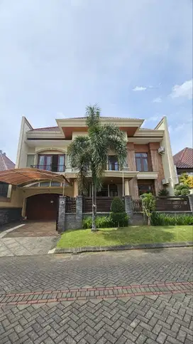 Dijual rumah di istana dieng malang harga dibawah pasar