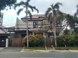 Rumah Bagus Dan Siap Huni Di Jalan Pondasi Posisi Di HOOK Jalan Lebar