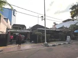 Rumah Nyaman Depan Tebet Echo Park di Jl Tebet Barat Ry Jakarta