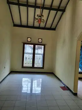 Dikontrakan Rumah Sederhana 2 Lantai Di Margahayu Raya