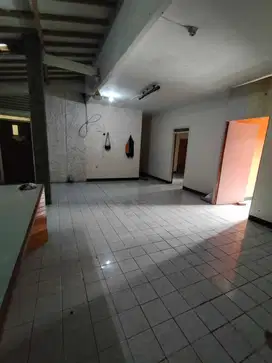 Disewakan Rumah Besar 1 Lantai Di Margahayu Raya